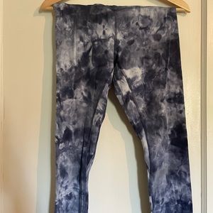 Lululemon Align blue tie dye size 8